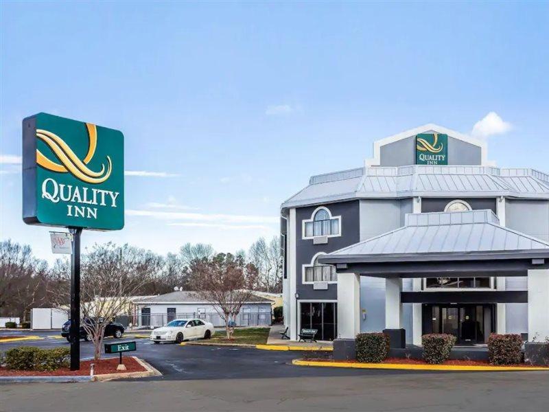 Quality Inn & Suites Salisbury Bagian luar foto