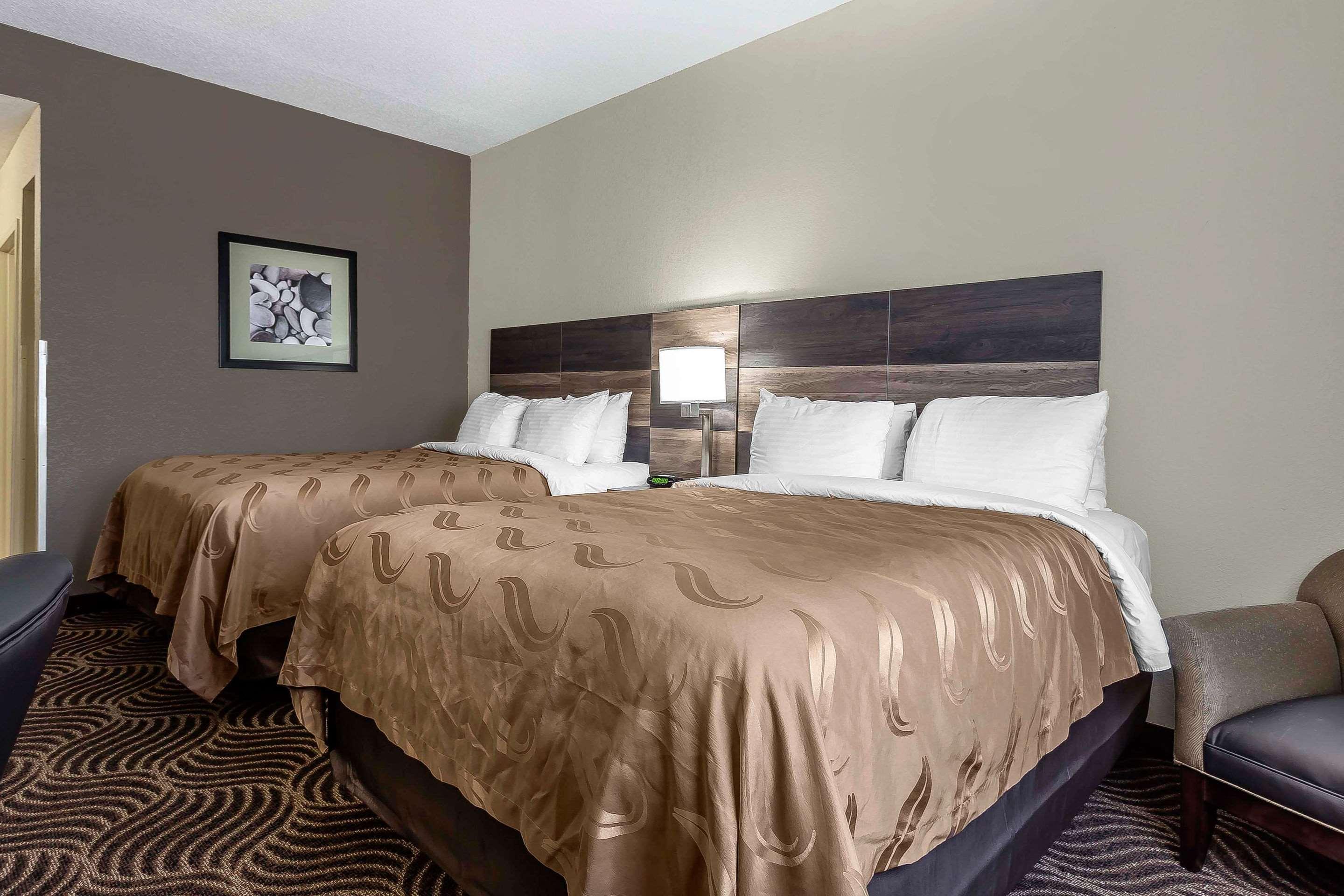 Quality Inn & Suites Salisbury Bagian luar foto