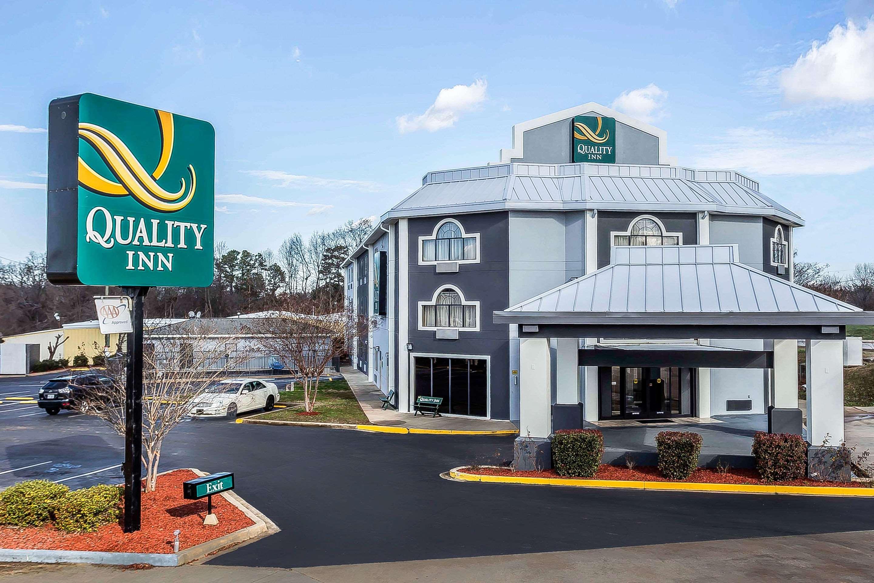 Quality Inn & Suites Salisbury Bagian luar foto