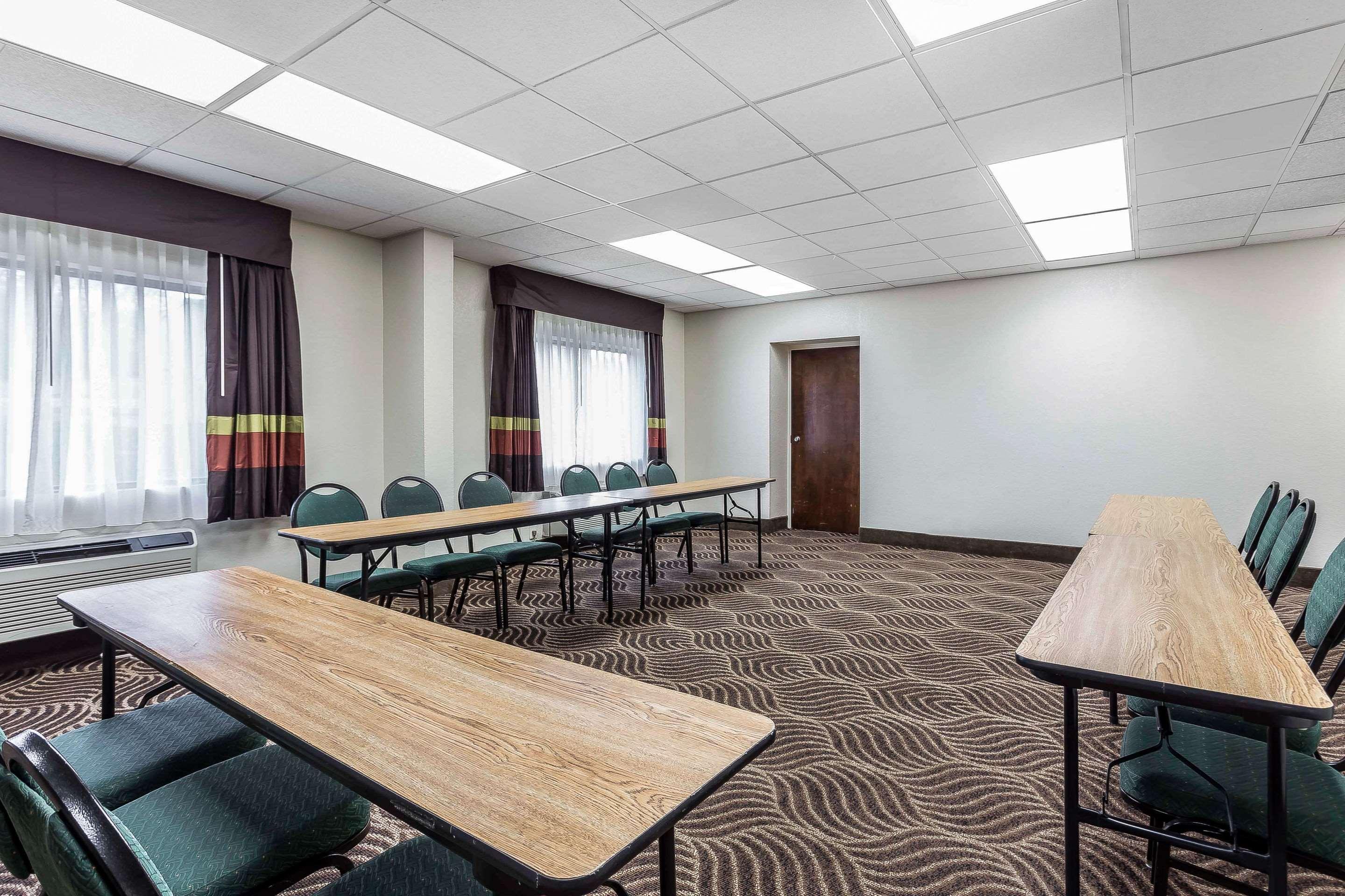 Quality Inn & Suites Salisbury Bagian luar foto